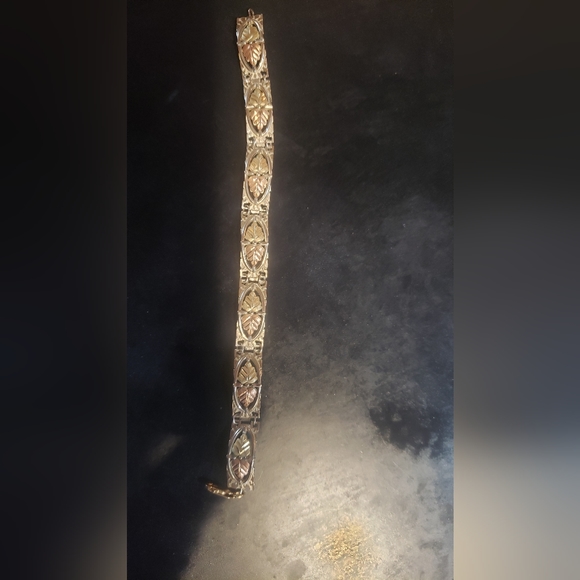 12k Gold Filled Sterling bracelet (Leaf design) - Picture 4 of 4